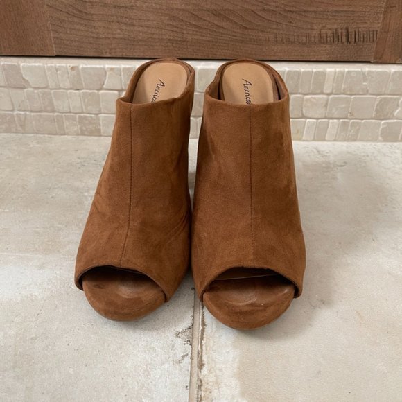 America Eagle Outfitters Open Toe Suede Mules - Picture 2 of 10